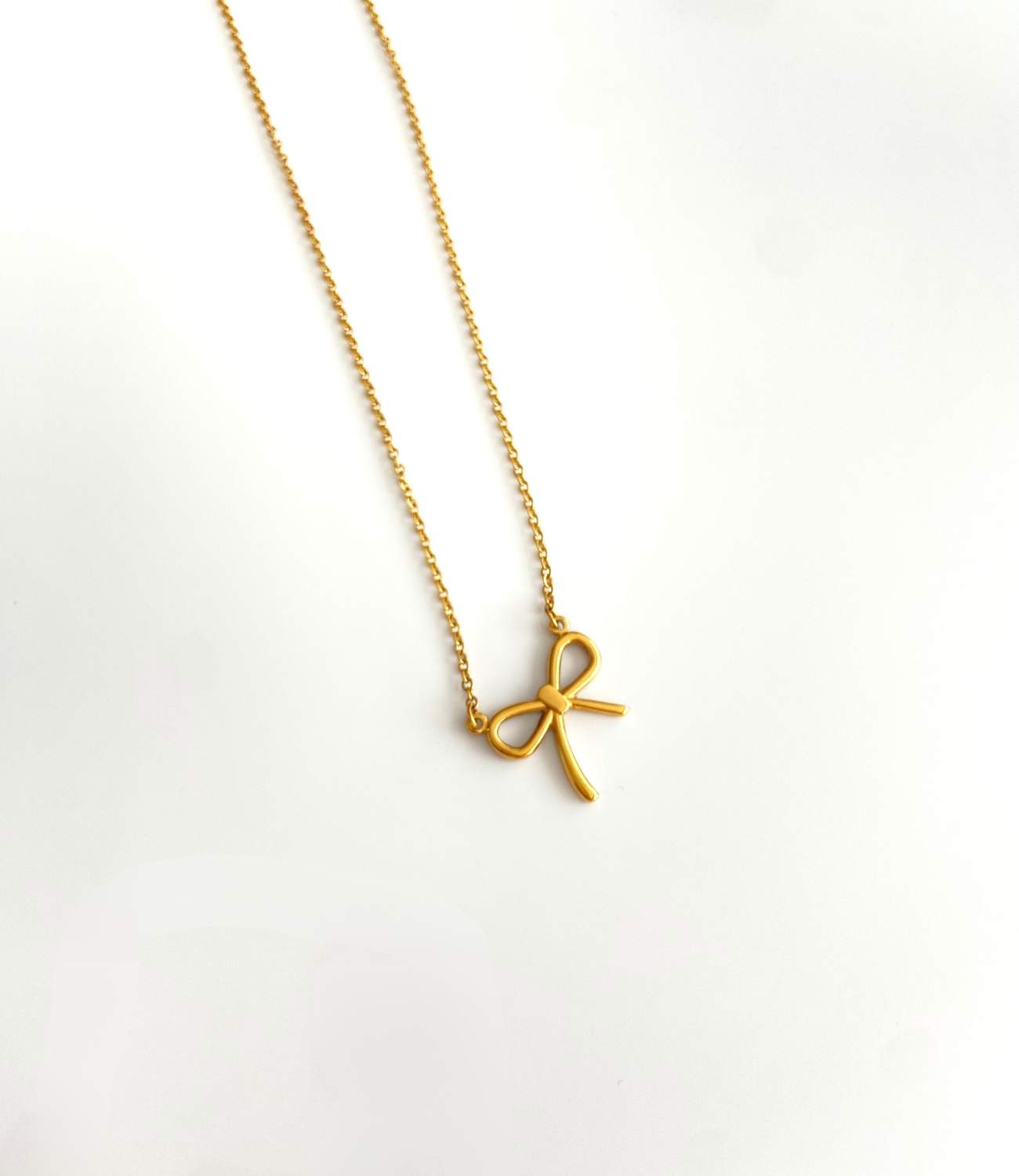 Bow Necklace